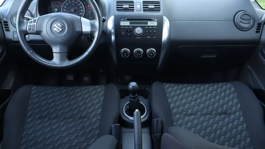 Suzuki SX4 -