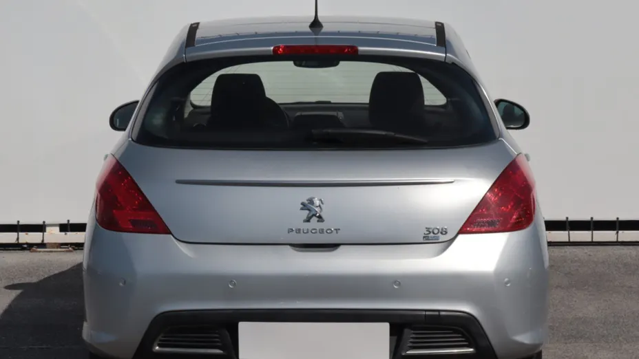 Peugeot 308 -