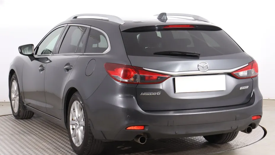 Mazda 6 -