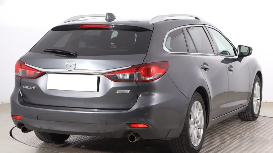 Mazda 6 -