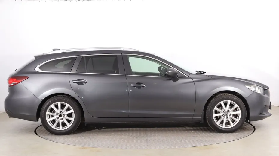Mazda 6 -