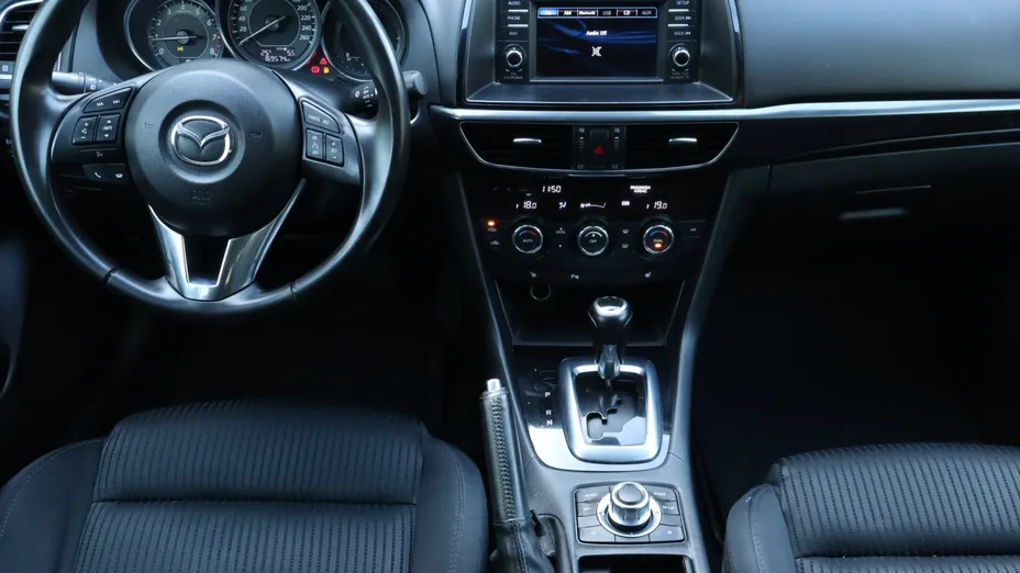 Mazda 6 -