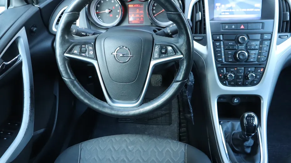 Opel Astra -