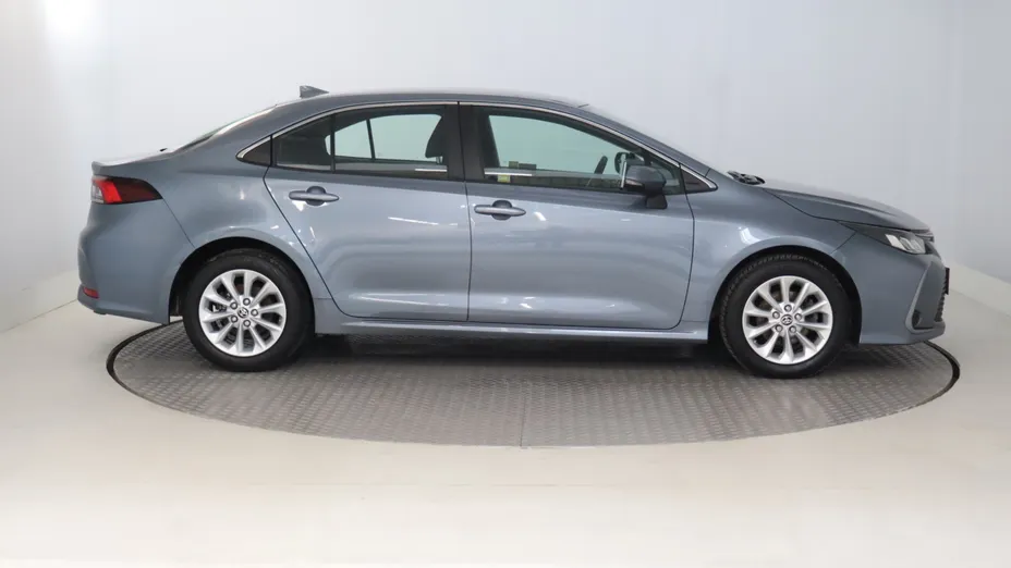 Toyota Corolla -