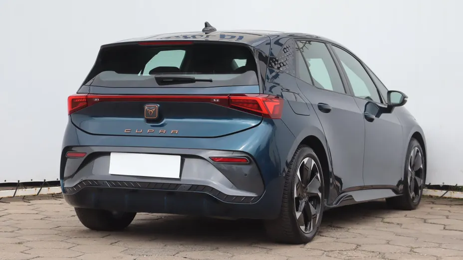 Cupra Born -