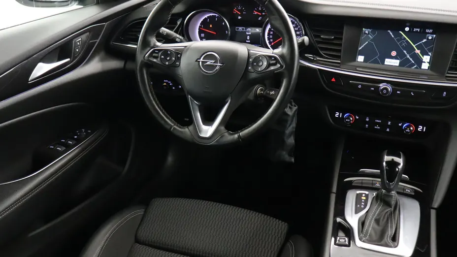 Opel Insignia -