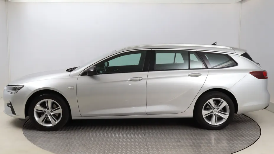 Opel Insignia -