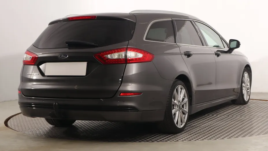 Ford Mondeo -