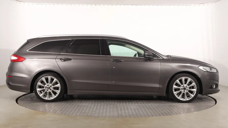 Ford Mondeo -
