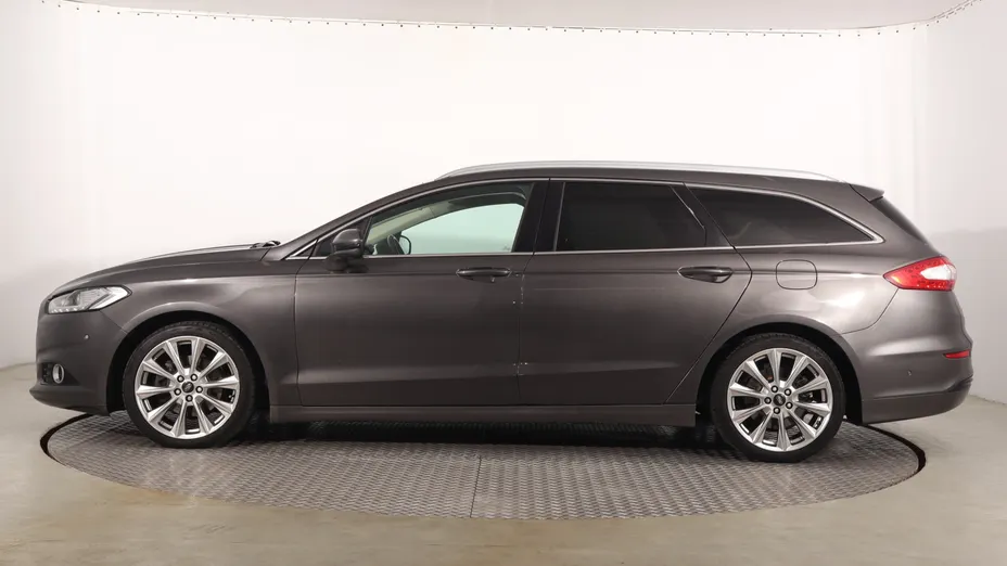 Ford Mondeo -