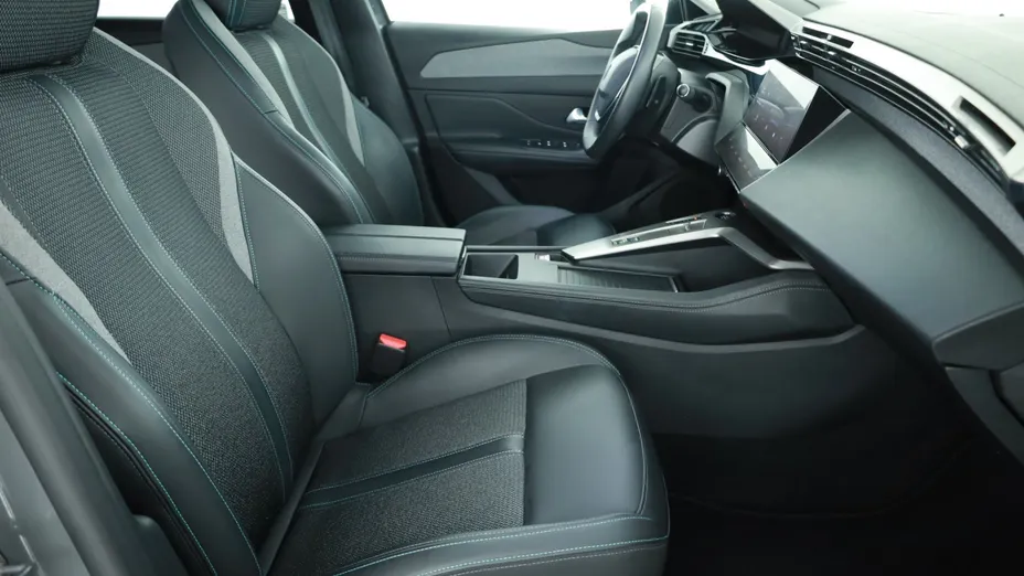 Peugeot 308 -