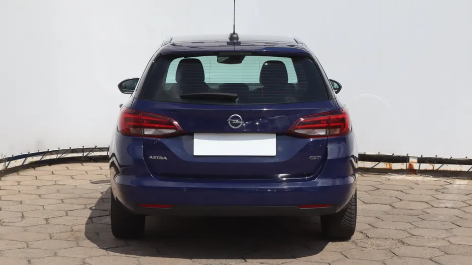 Opel Astra -