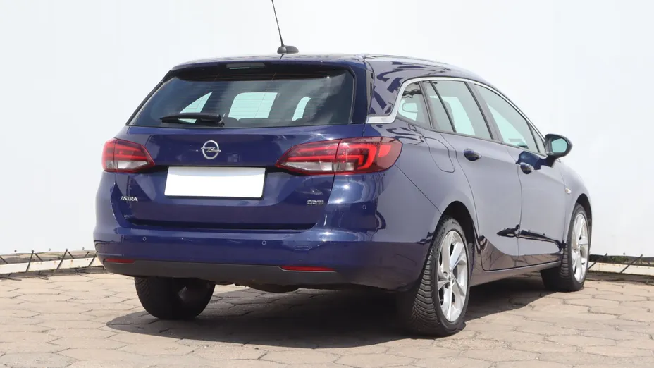 Opel Astra -