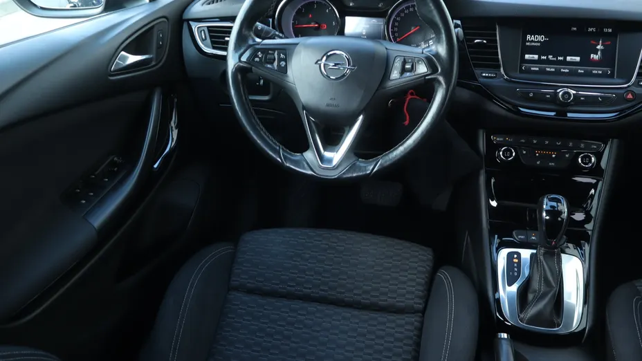Opel Astra -