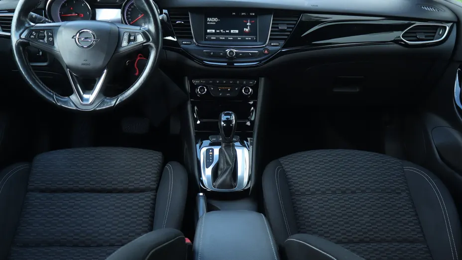 Opel Astra -