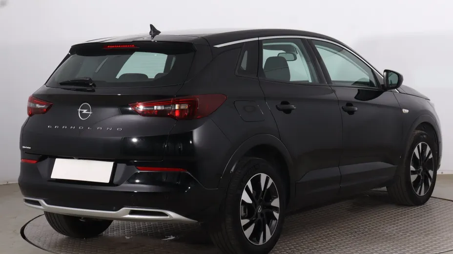 Opel Grandland -