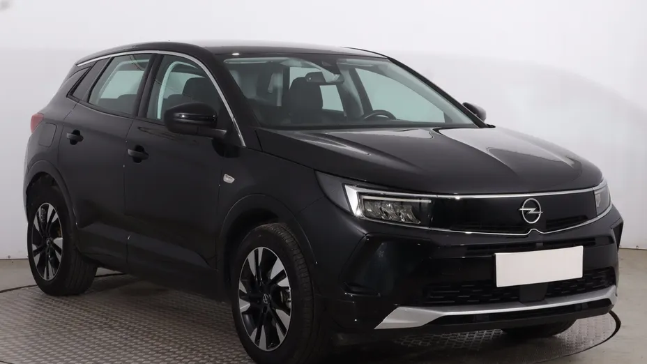 Opel Grandland -