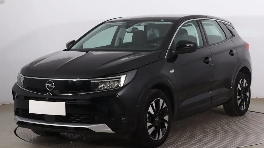 Opel Grandland -