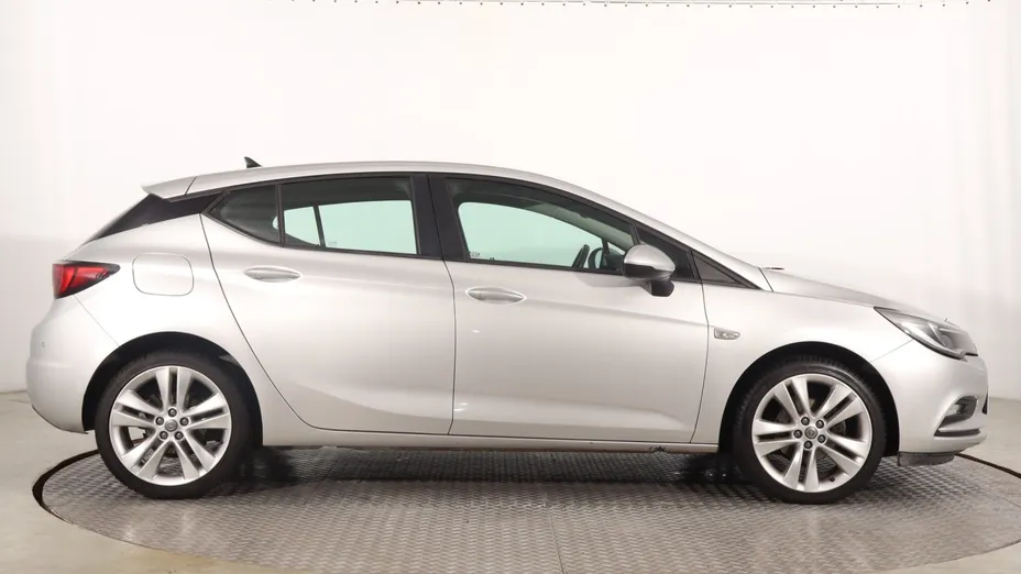 Opel Astra -