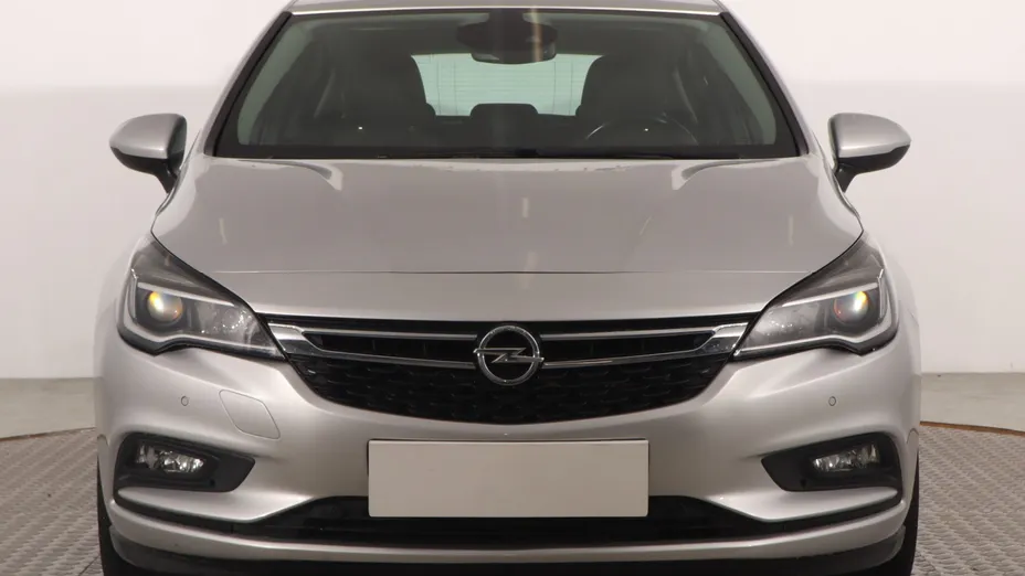 Opel Astra -