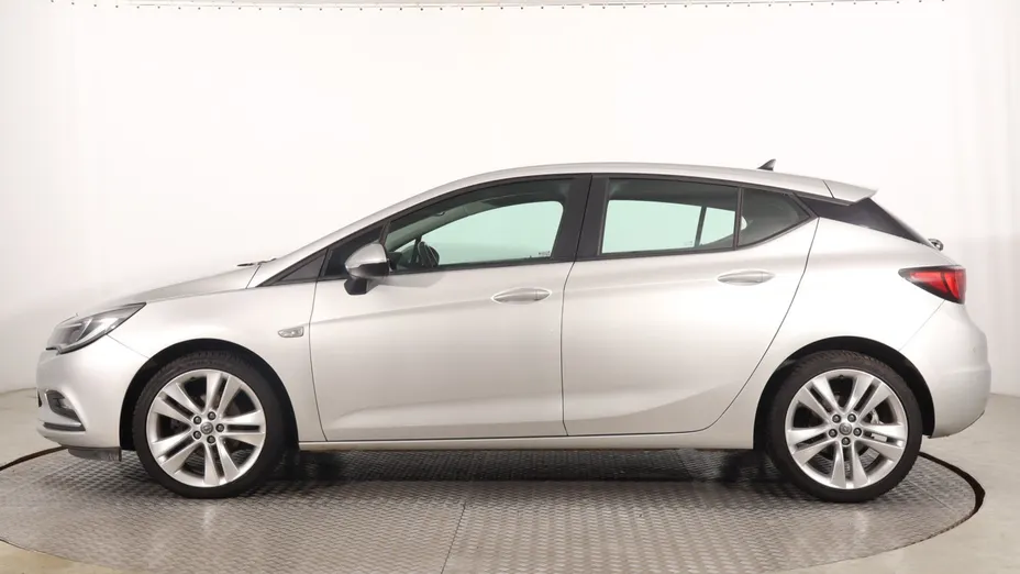 Opel Astra -