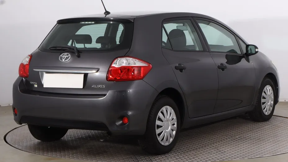 Toyota Auris -