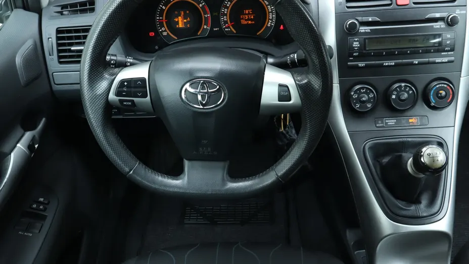 Toyota Auris -