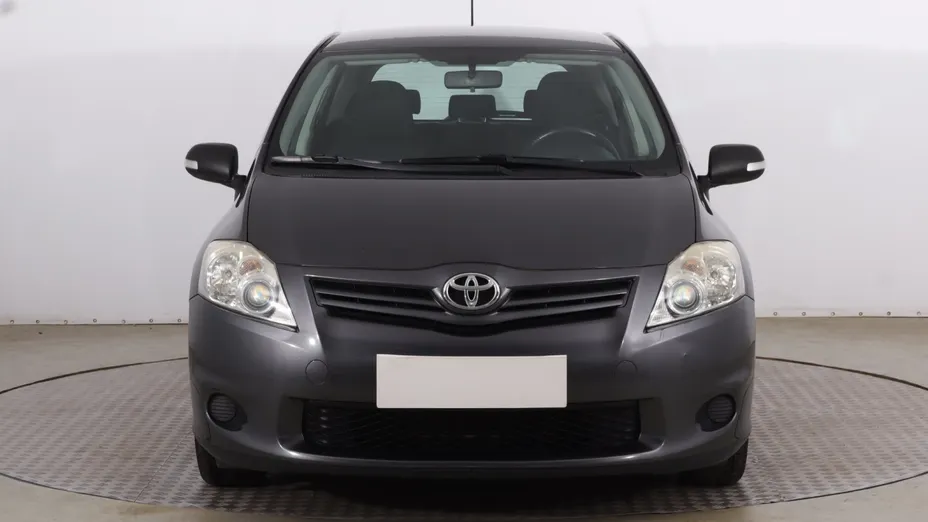 Toyota Auris -