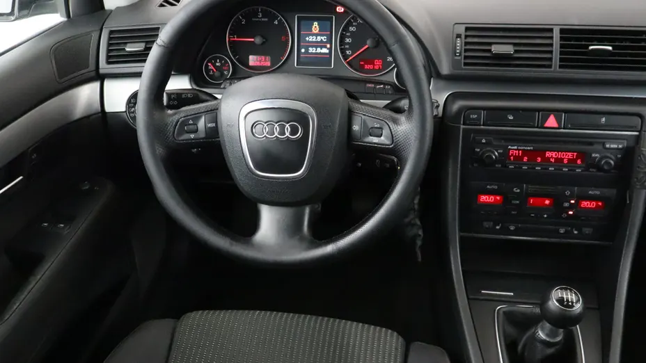 Audi A4 -