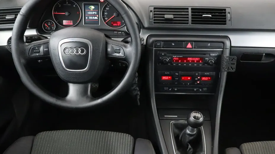 Audi A4 -