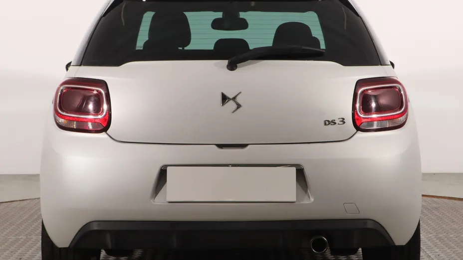 DS 3 -
