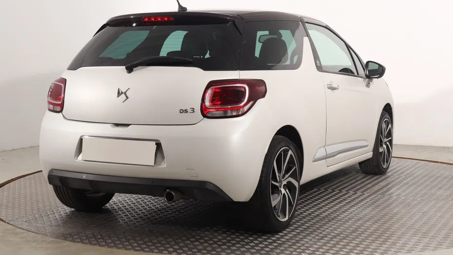 DS 3 -