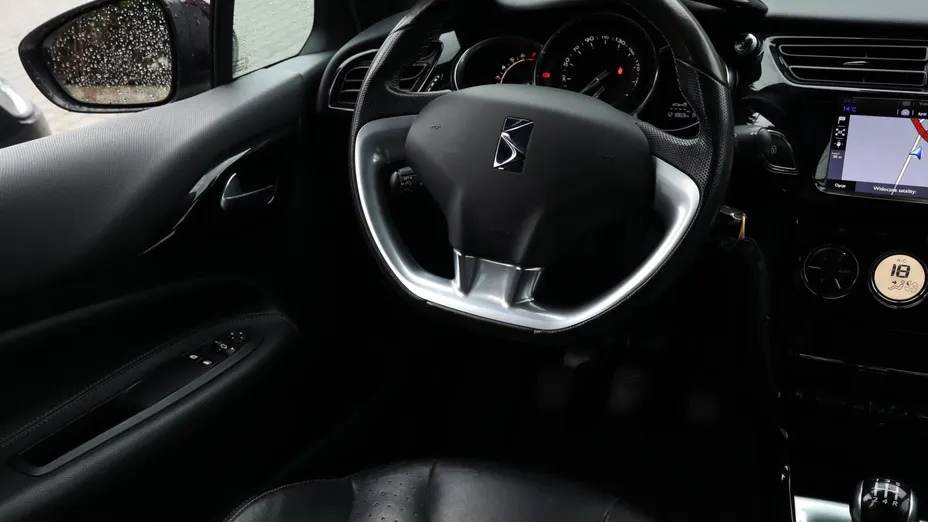 DS 3 -