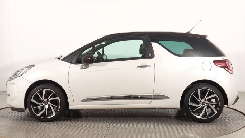 DS 3 -
