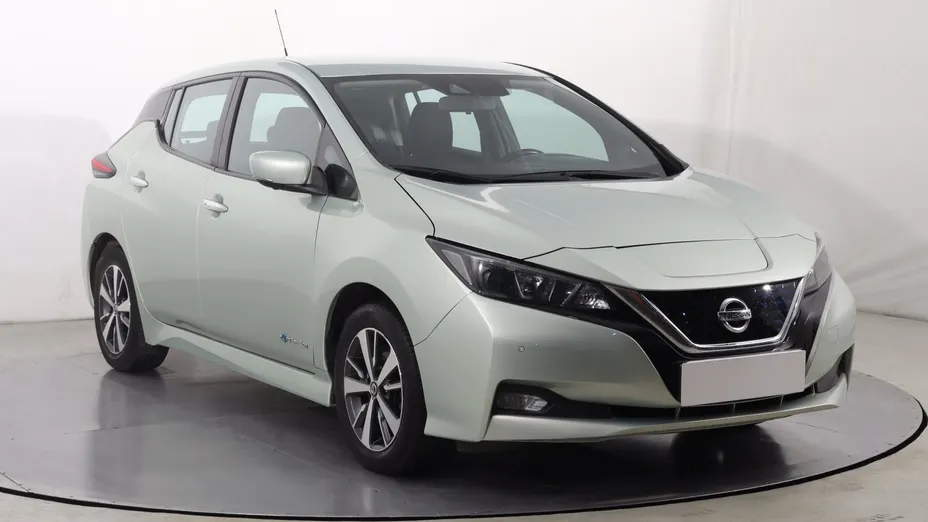 Nissan Leaf -