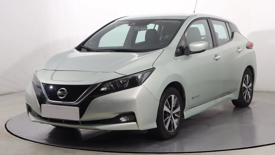 Nissan Leaf -