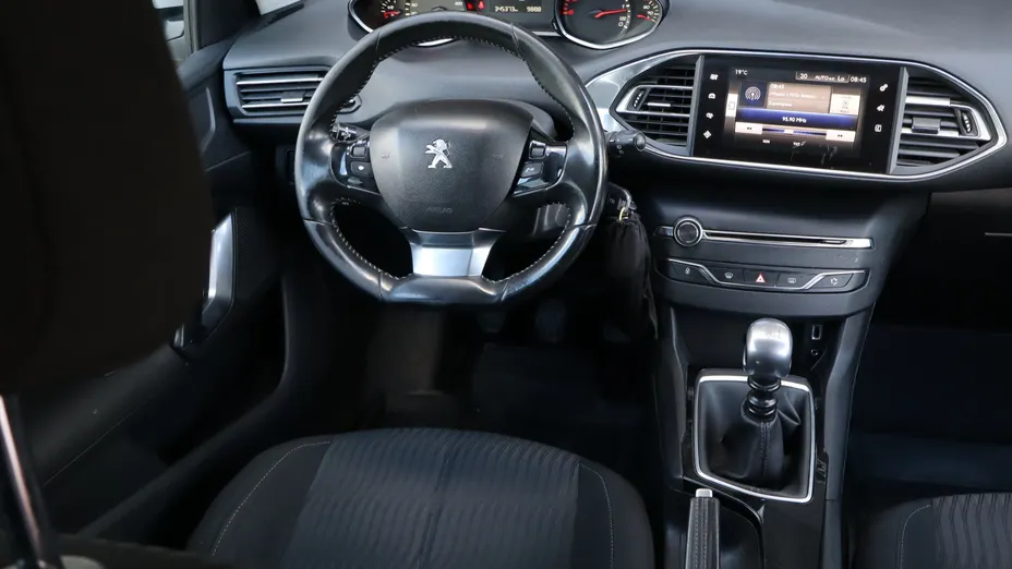 Peugeot 308 -