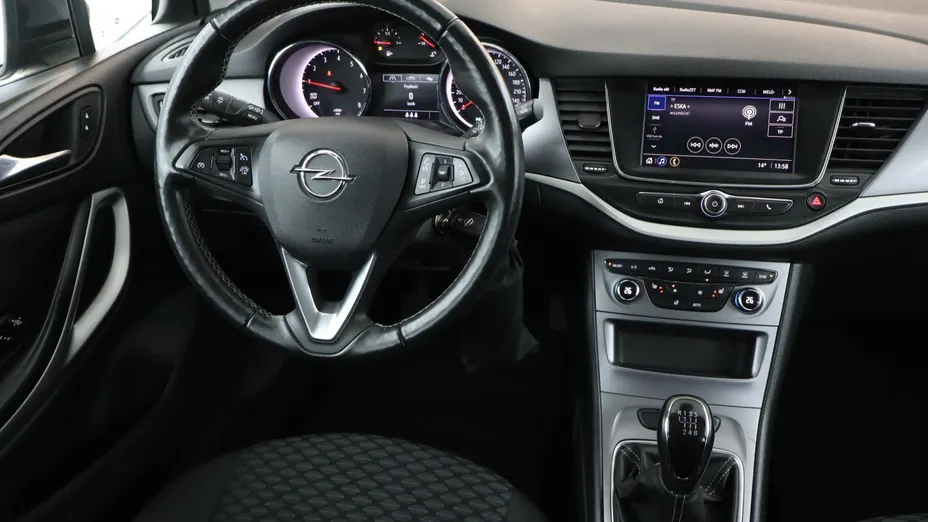 Opel Astra -