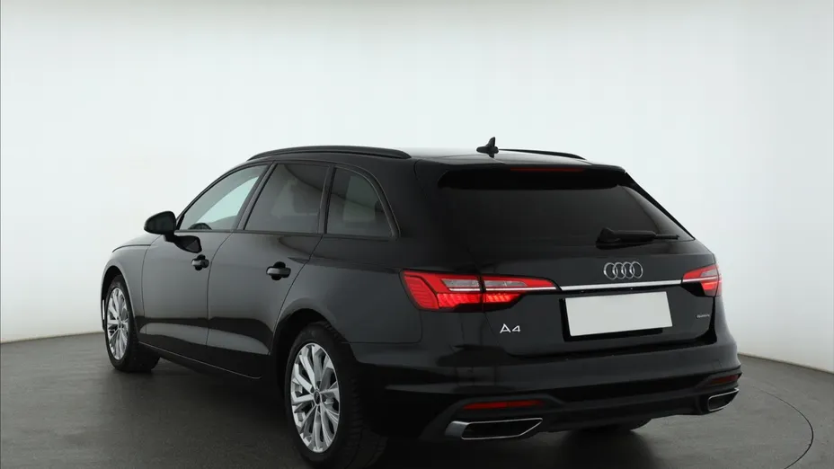 Audi A4 -