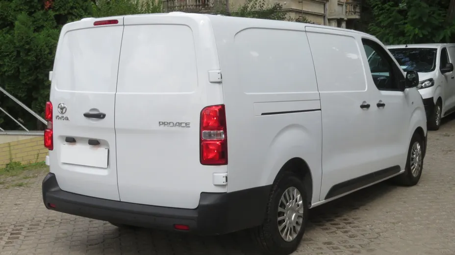 Toyota Proace -
