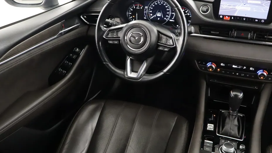 Mazda 6 -