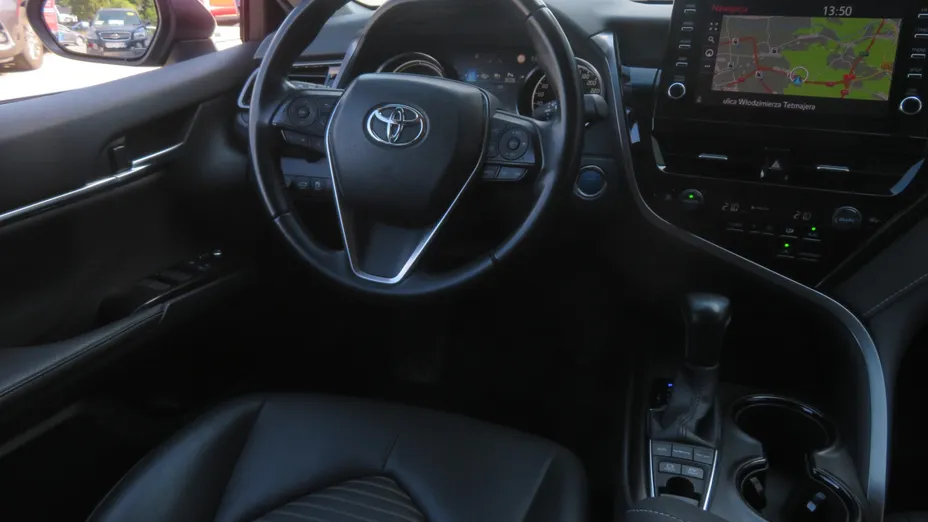 Toyota Camry -