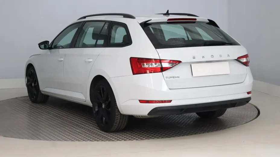 Skoda Superb -