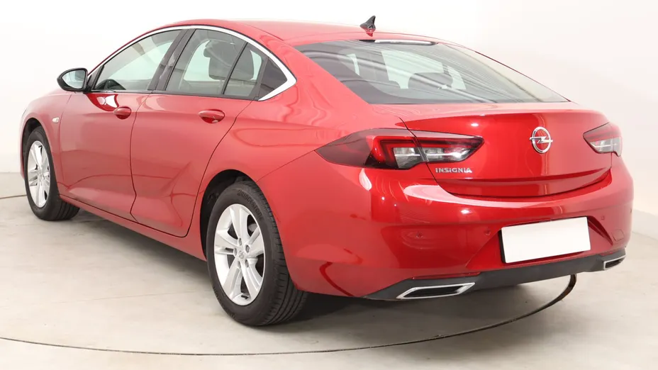 Opel Insignia -