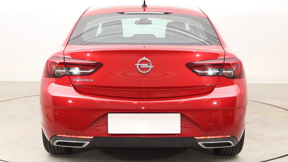 Opel Insignia -