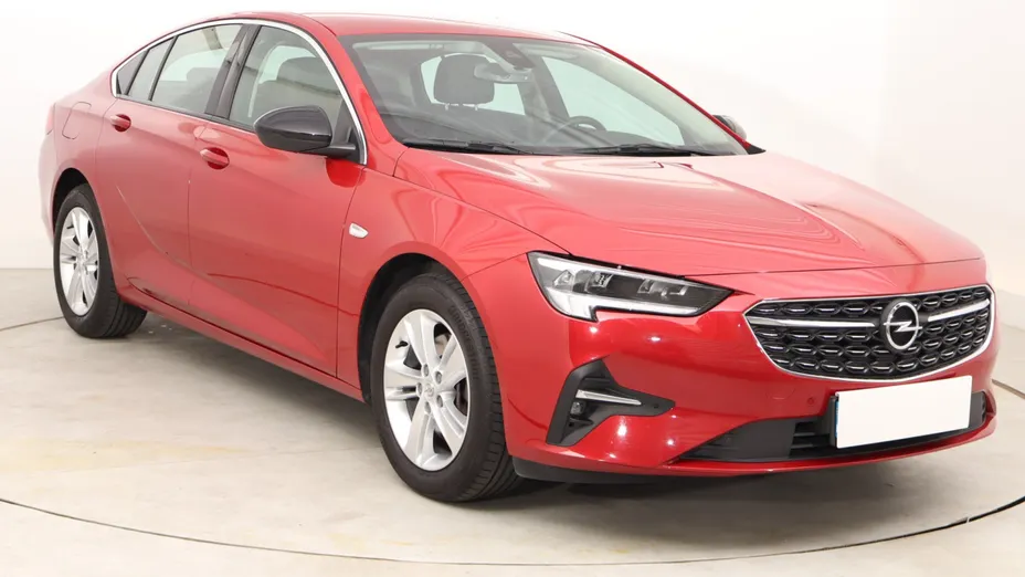 Opel Insignia -
