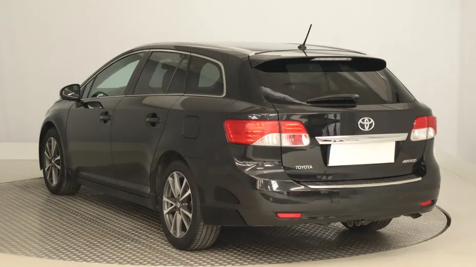 Toyota Avensis -