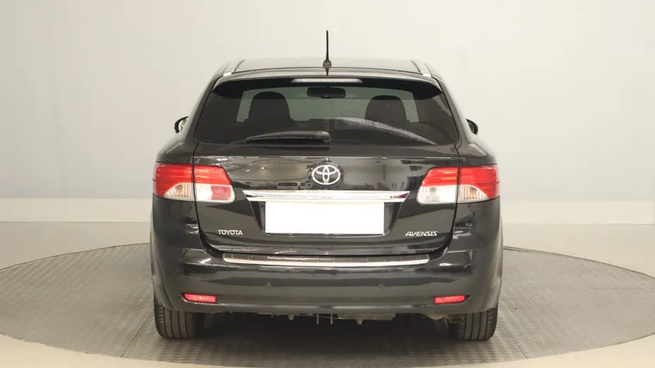 Toyota Avensis -