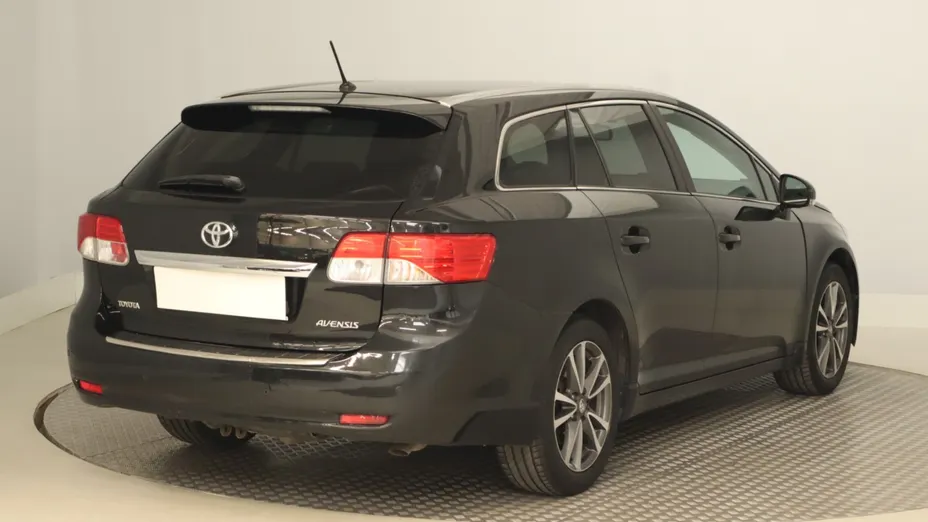 Toyota Avensis -