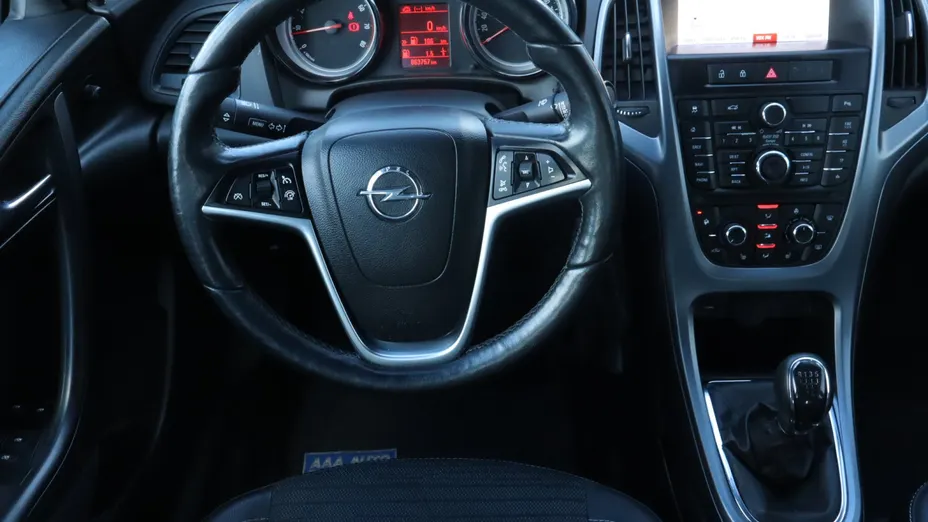 Opel Astra -